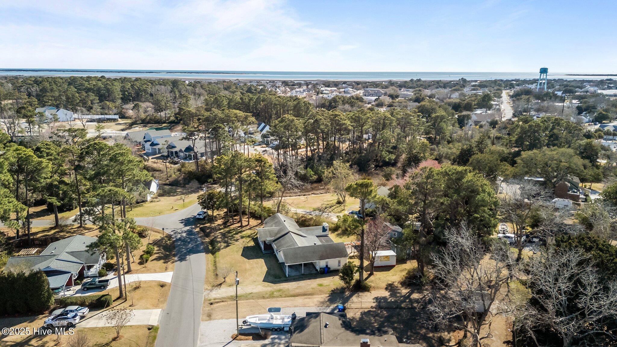 123 Sherwood Boulevard