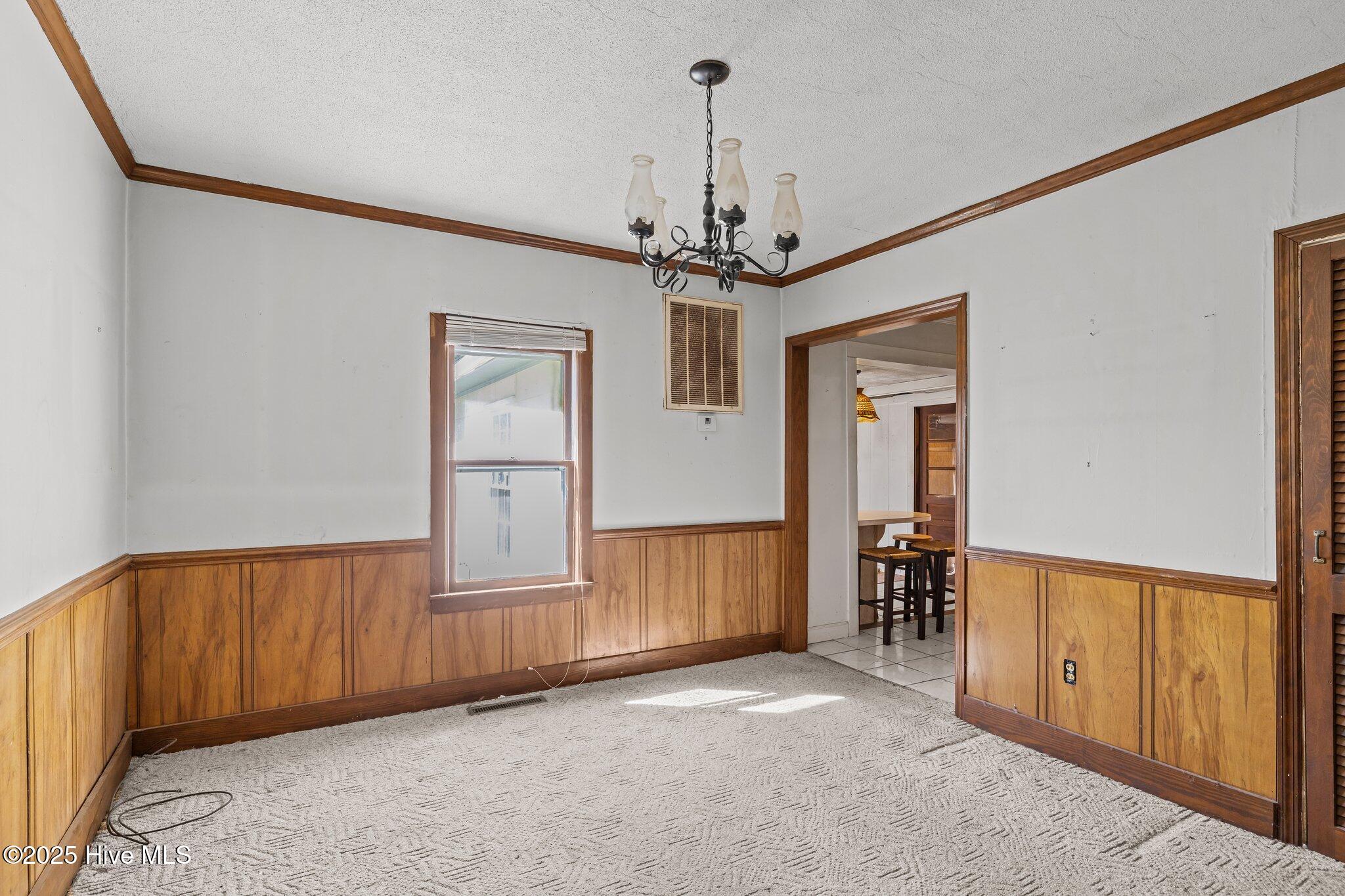 123 Sherwood Boulevard