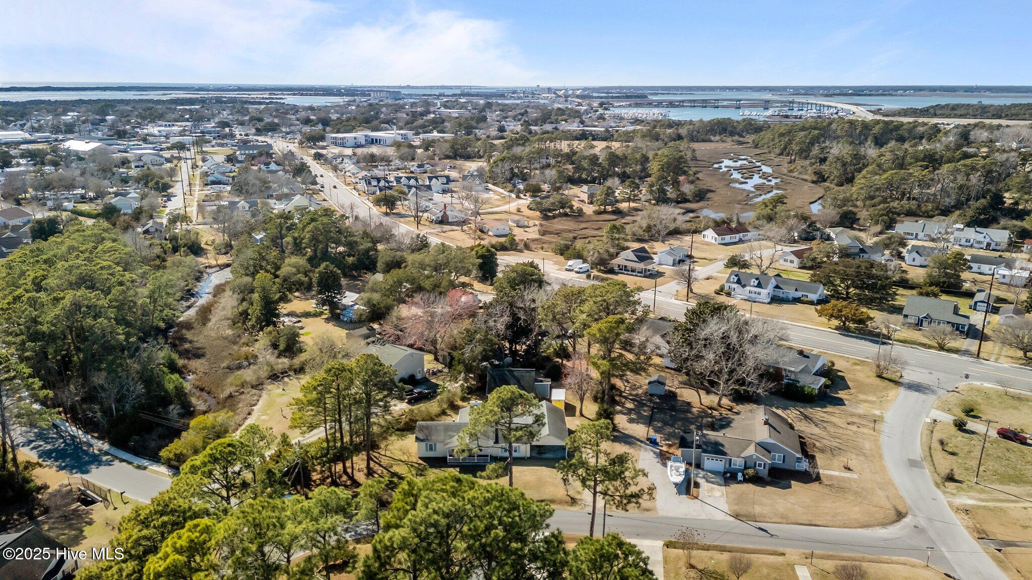 123 Sherwood Boulevard