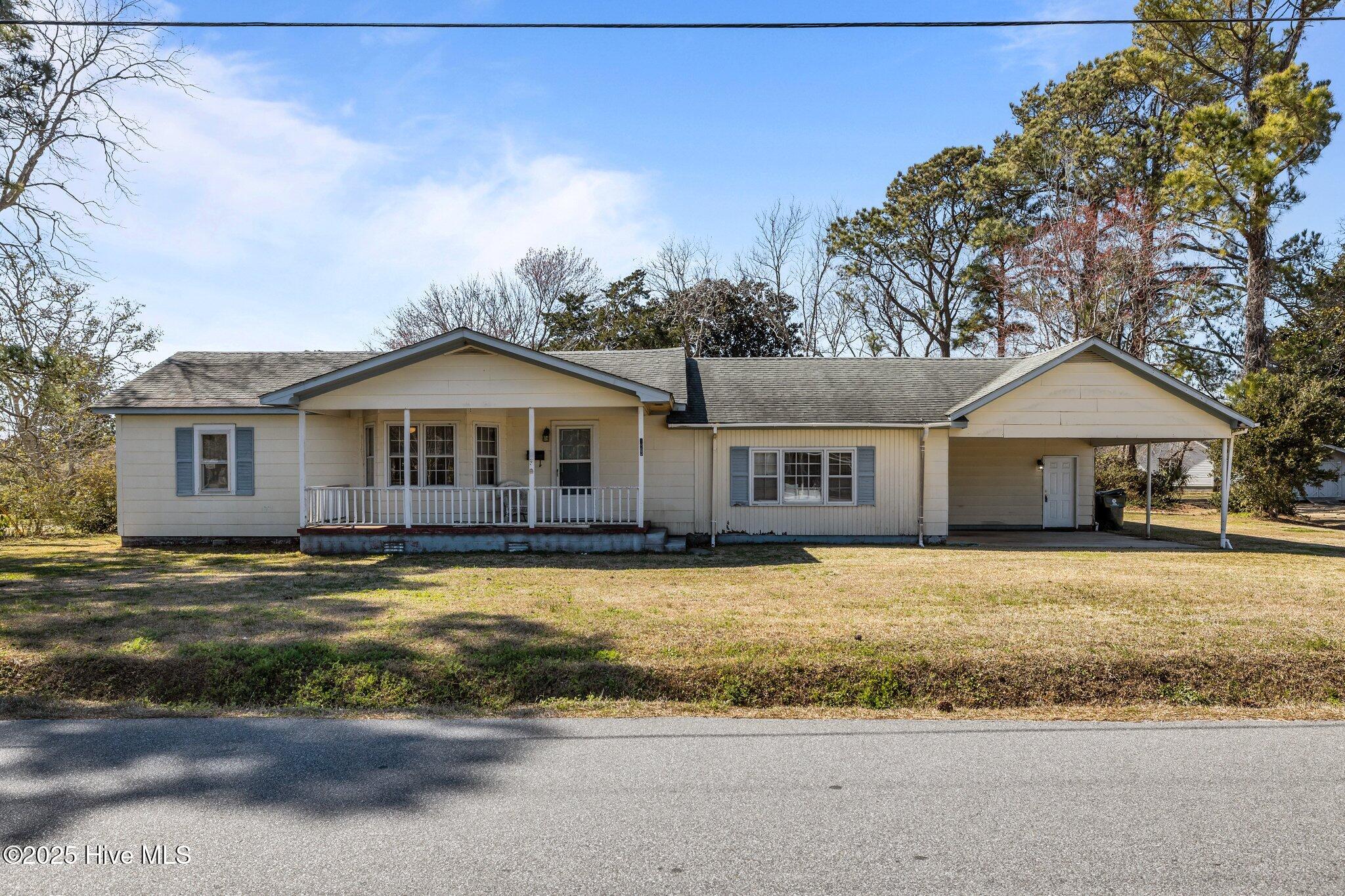 123 Sherwood Boulevard