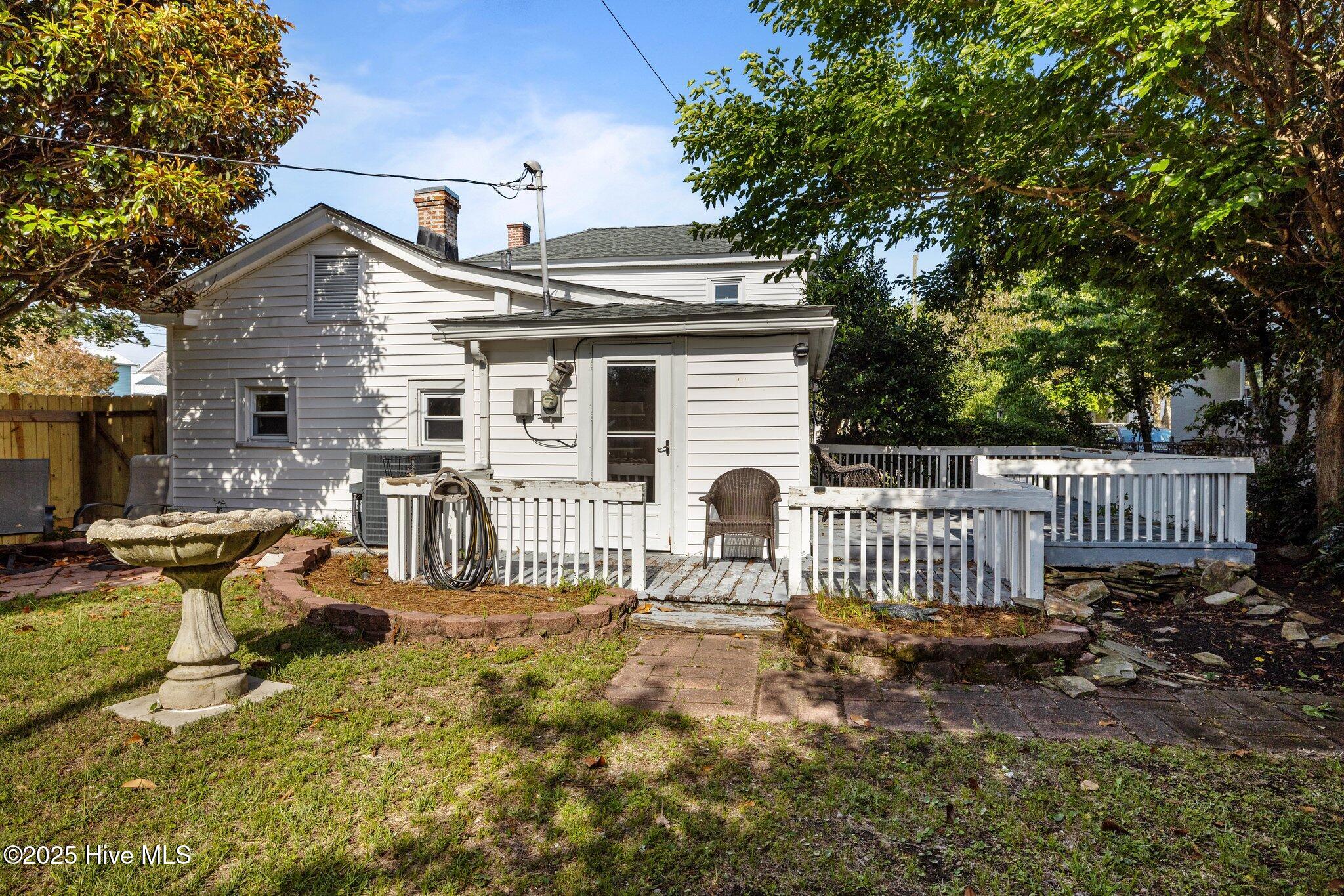 209 N 8th Street