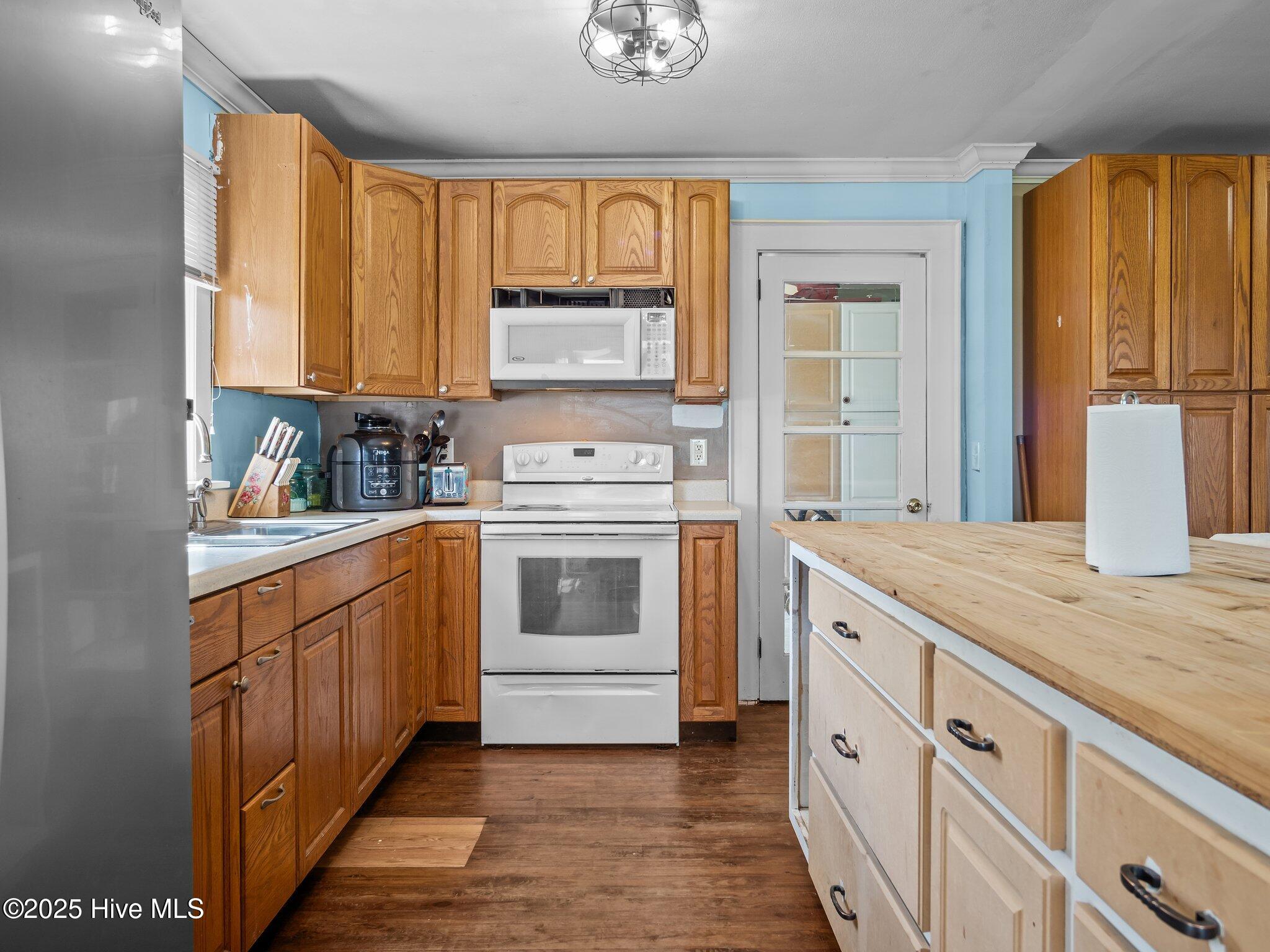 489 Newport Loop Road