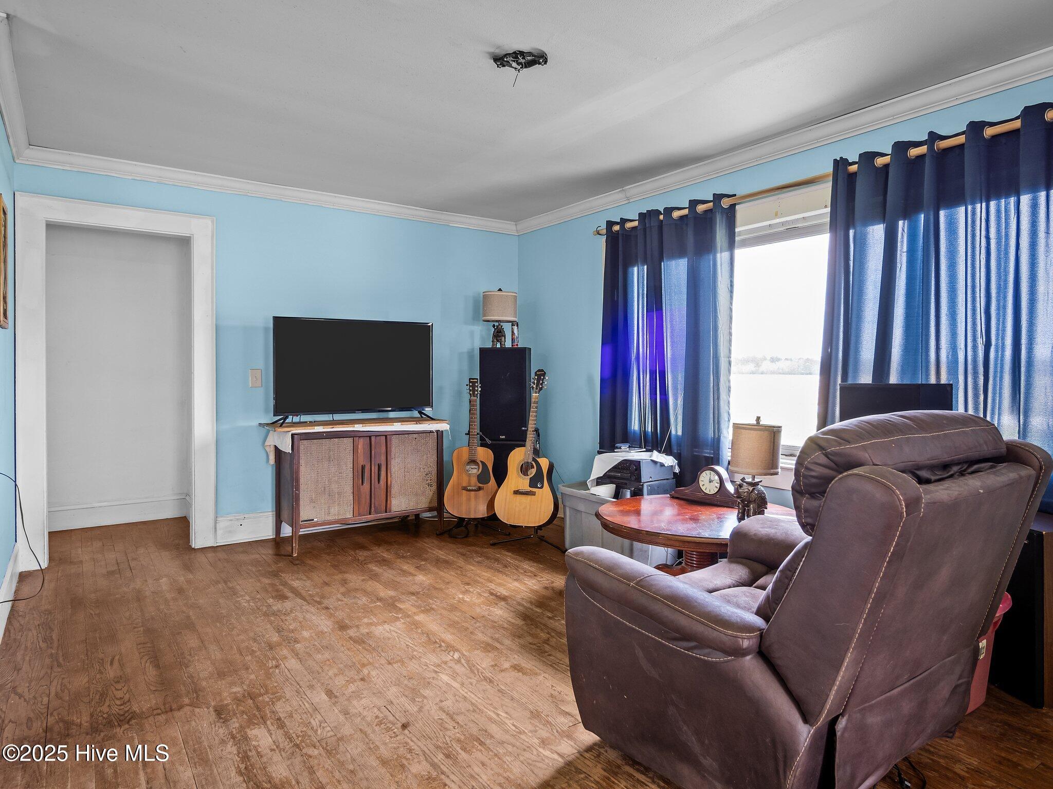 489 Newport Loop Road