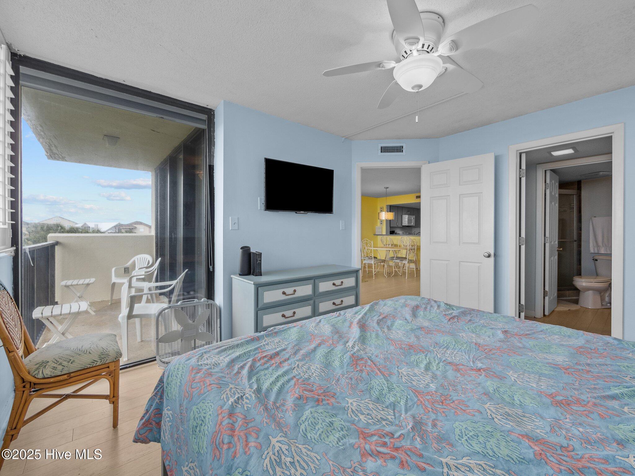 1400 E Ft Macon Road, 217