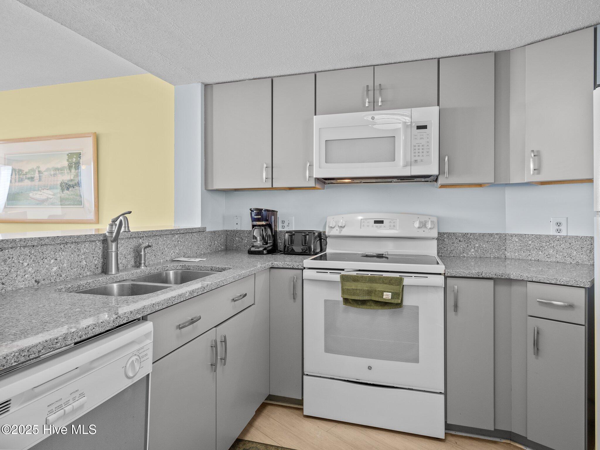 1400 E Ft Macon Road, 217