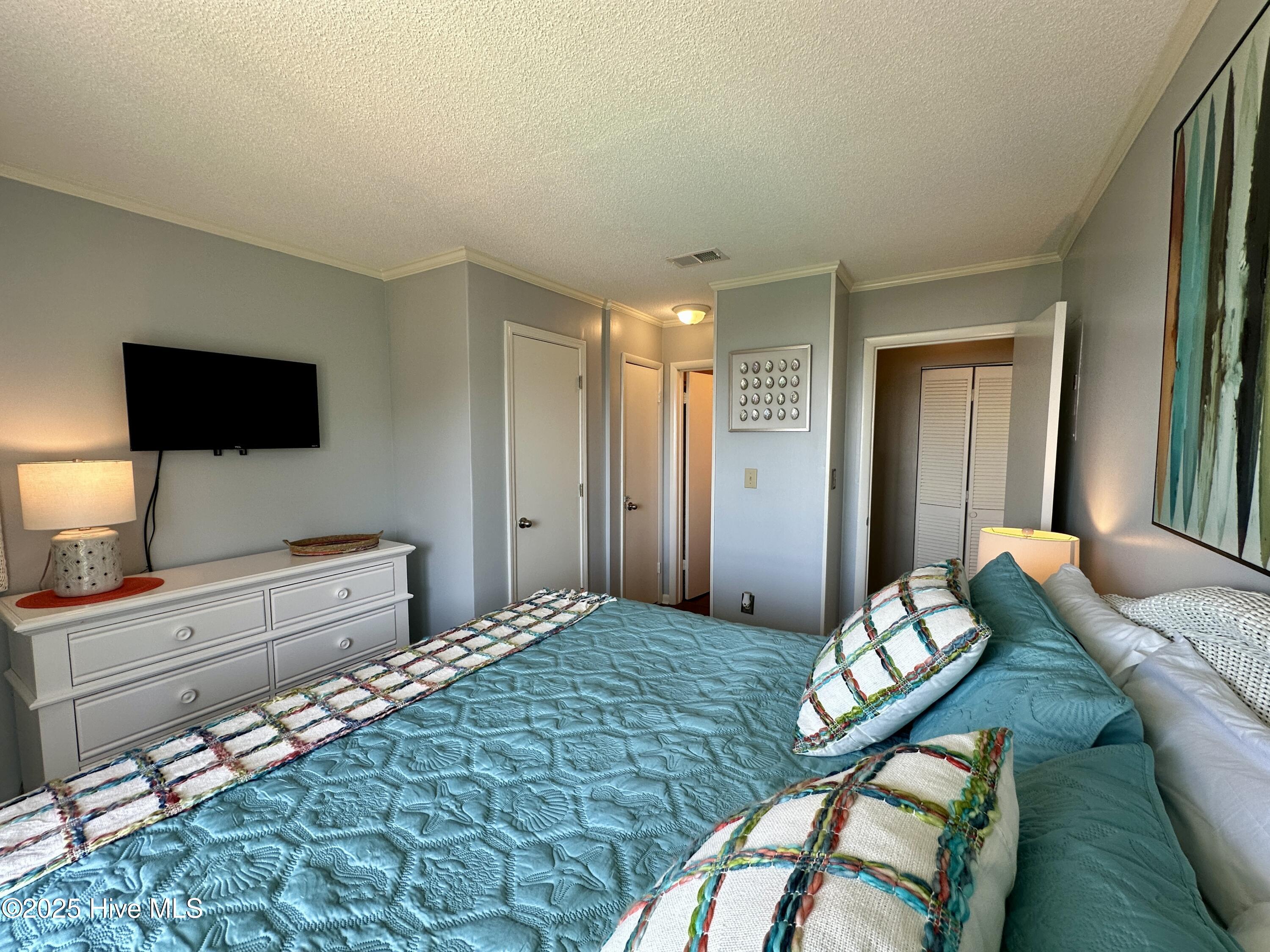 2509 W Fort Macon Road, 302-B