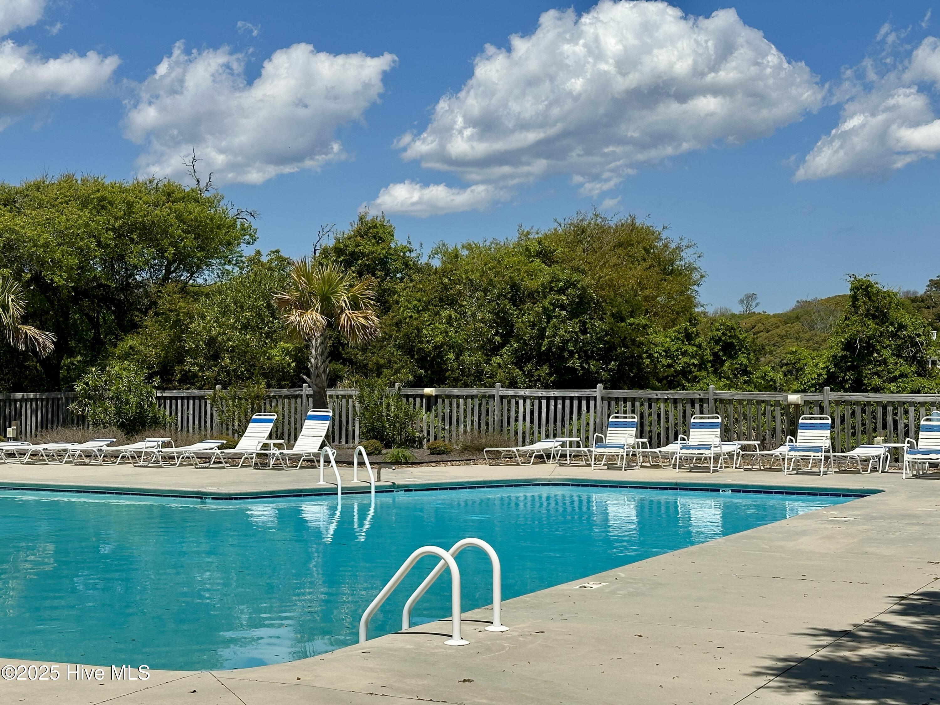 2509 W Fort Macon Road, 302-B