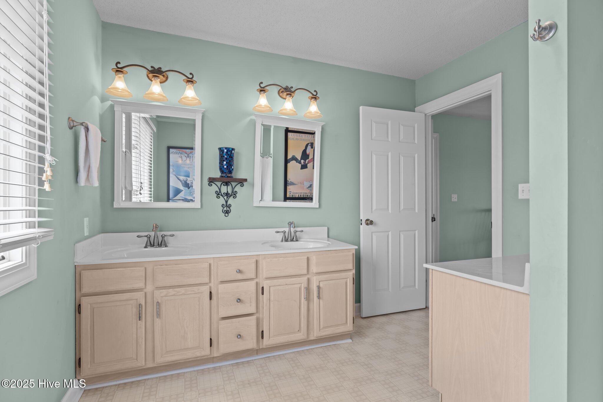 105 Island Quay Court