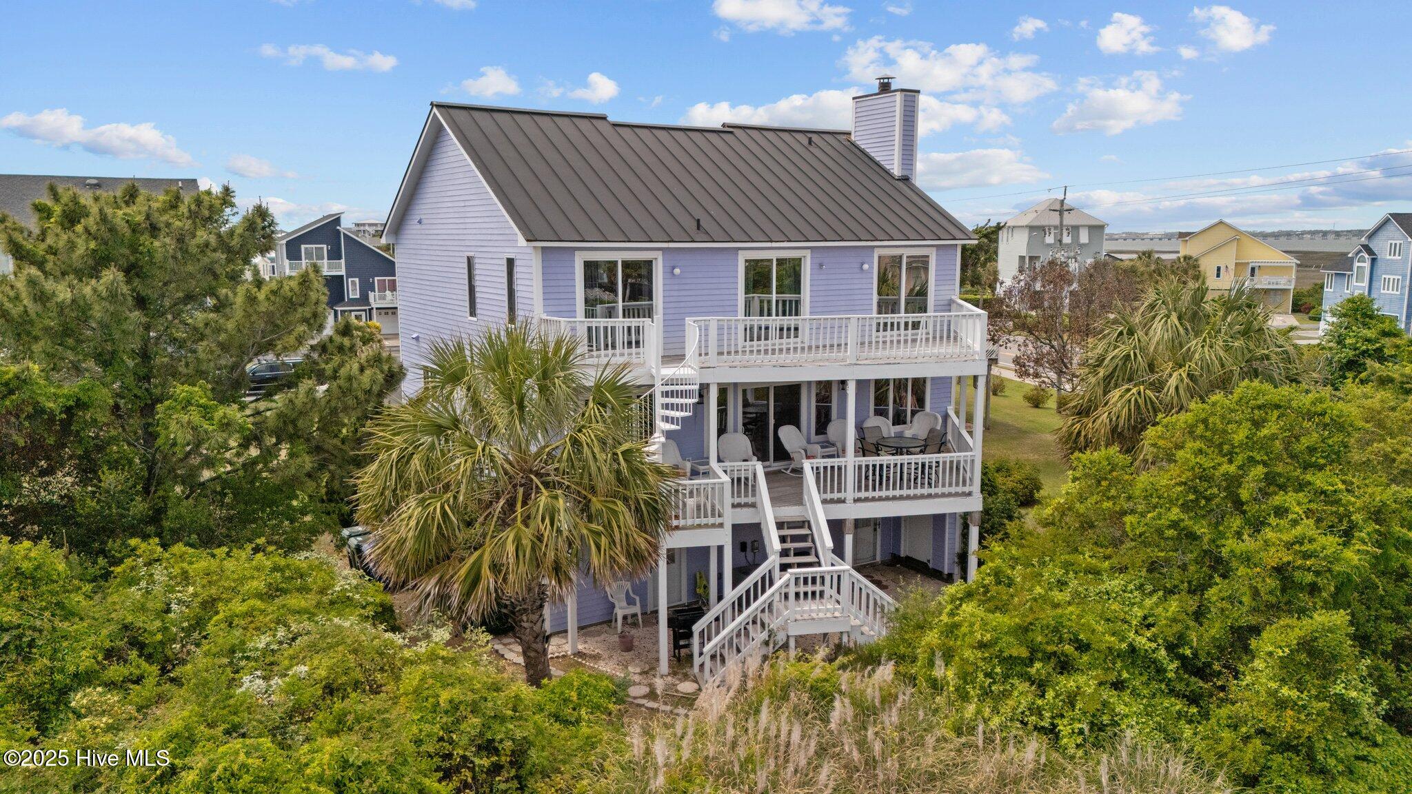 105 Island Quay Court