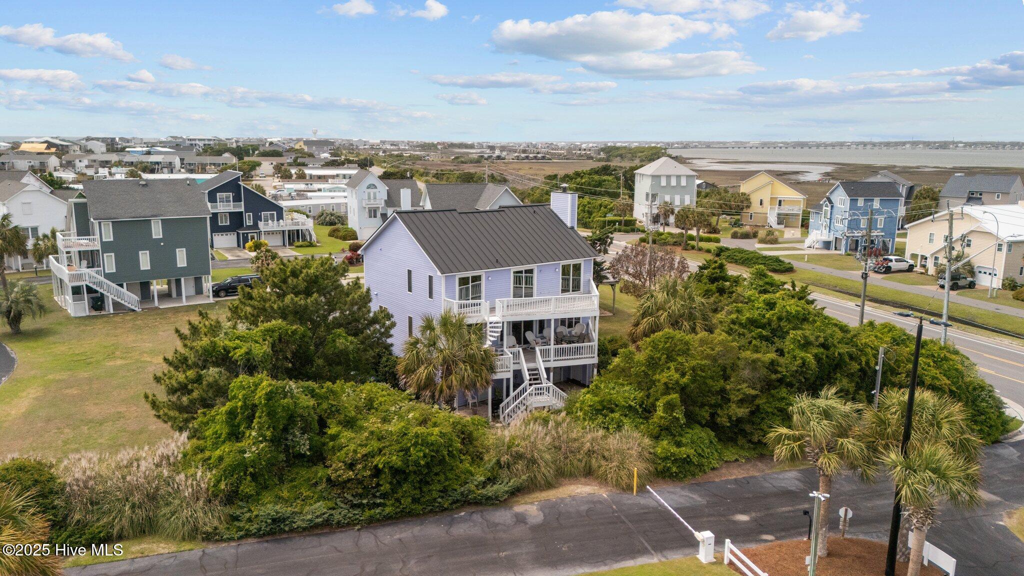 105 Island Quay Court