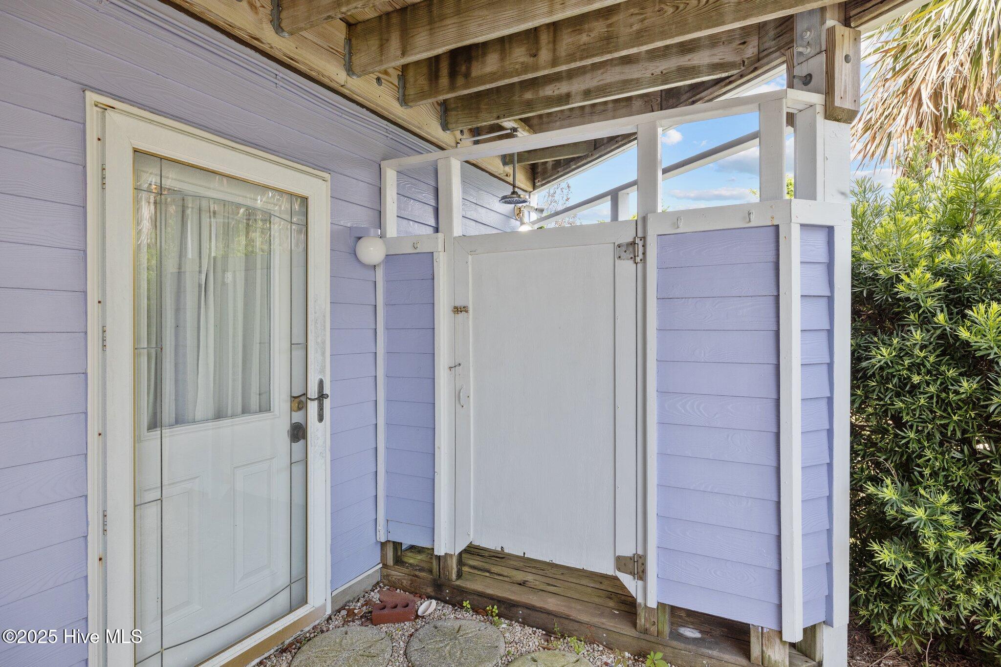 105 Island Quay Court