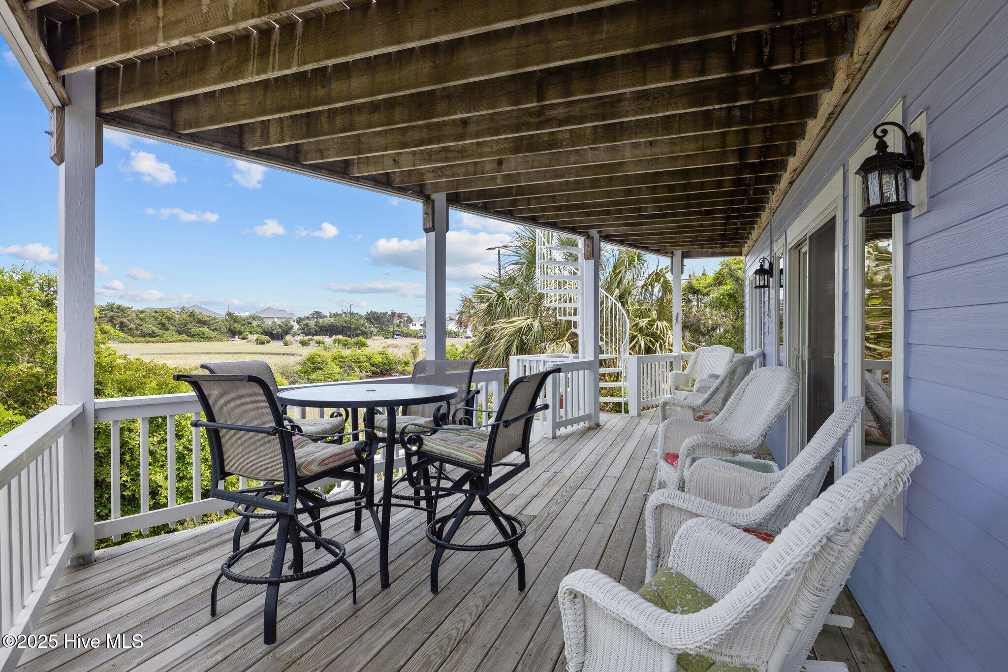 105 Island Quay Court