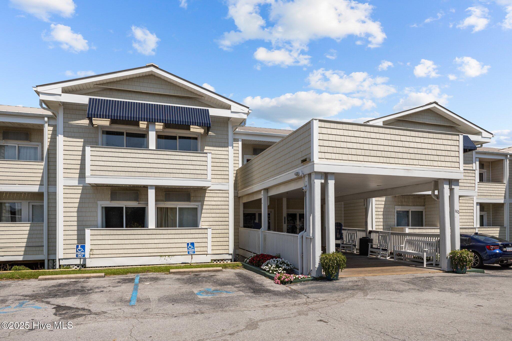 602 W Ft Macon Road, 135