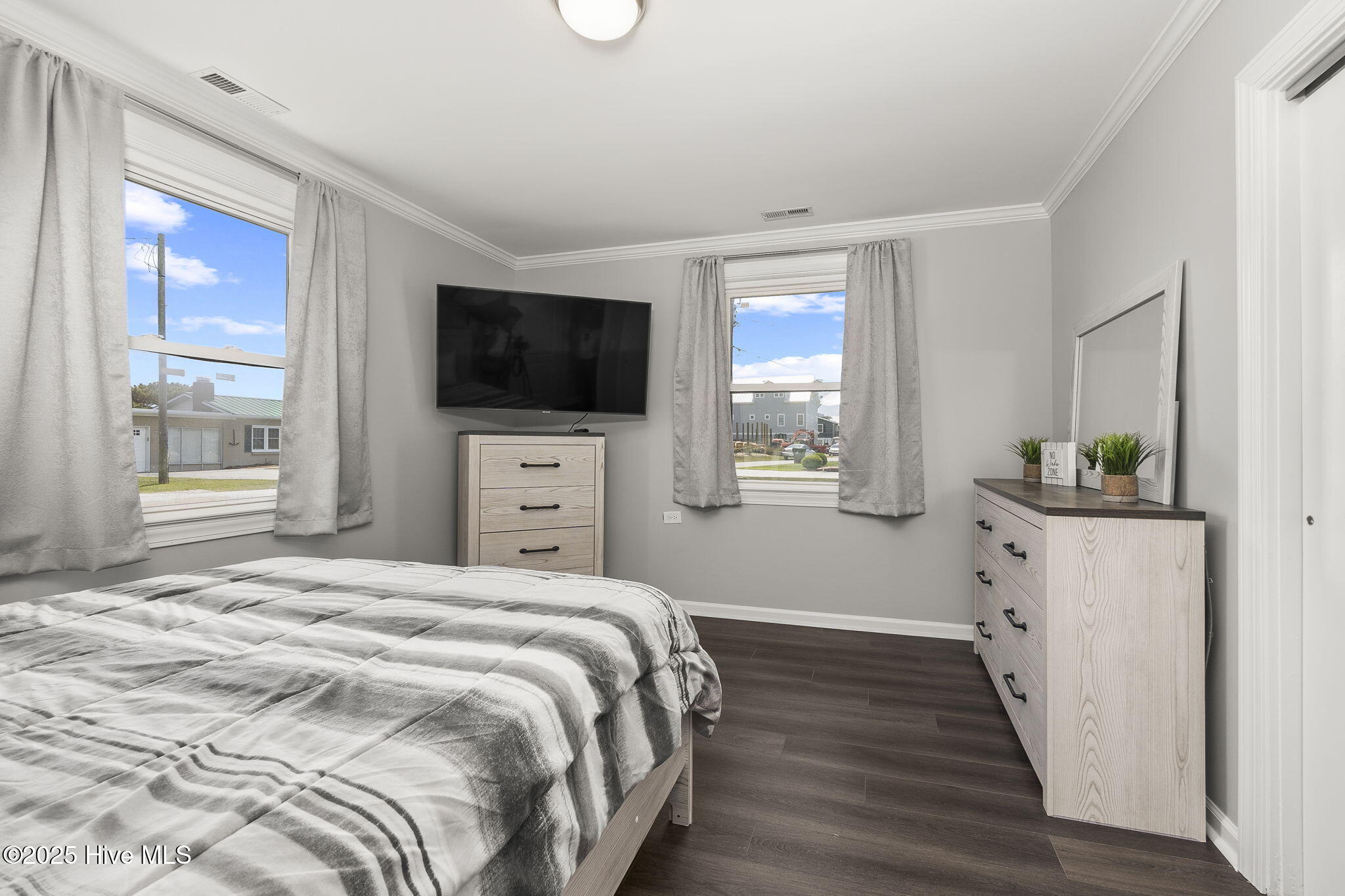 145 Bayview Boulevard