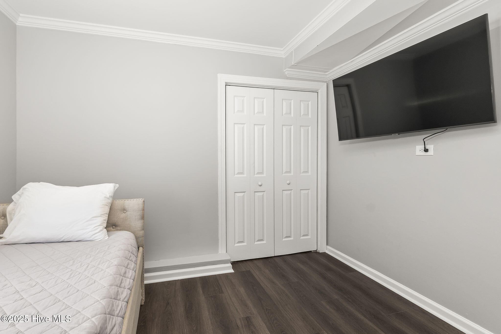 145 Bayview Boulevard