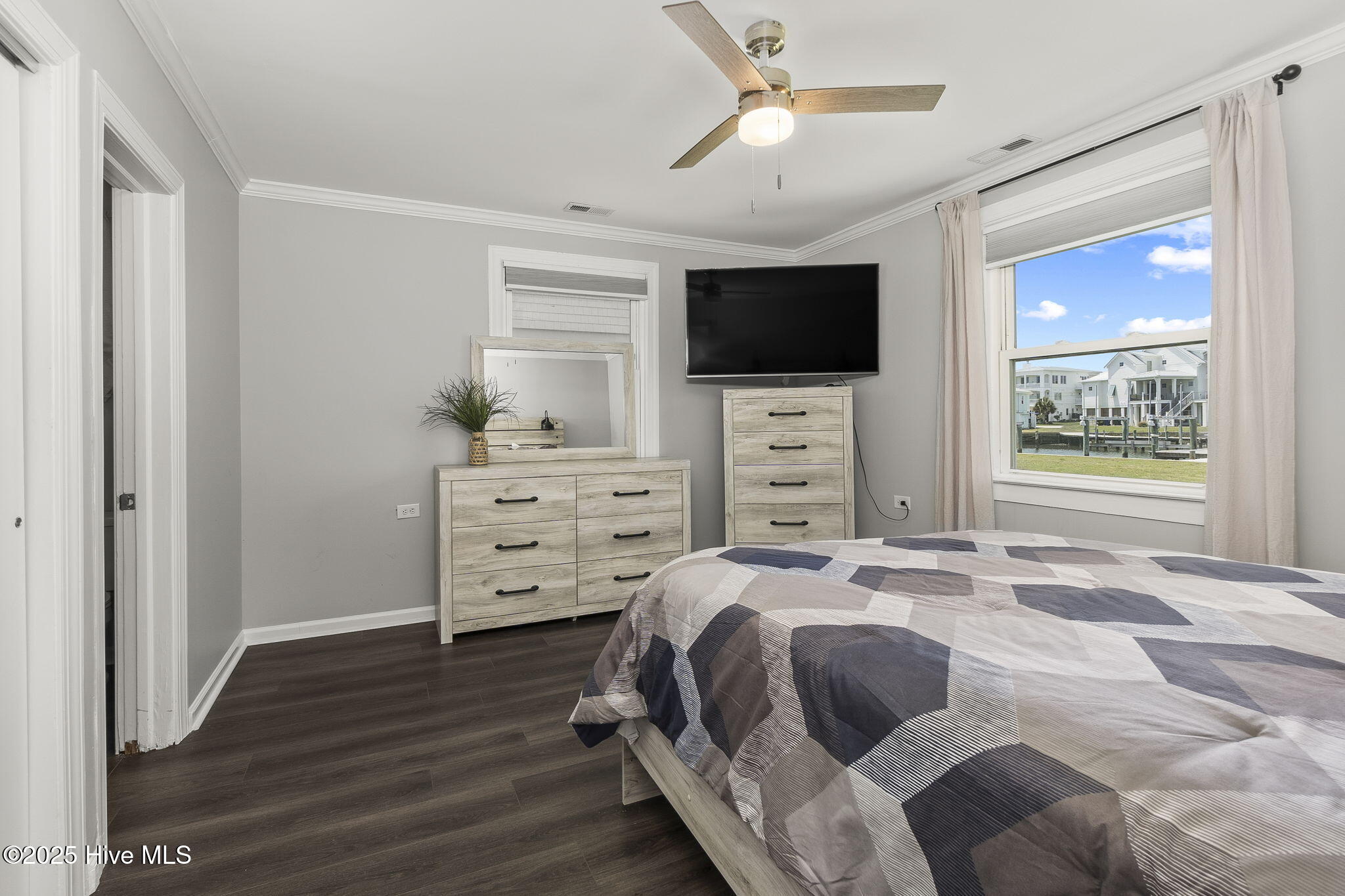 145 Bayview Boulevard