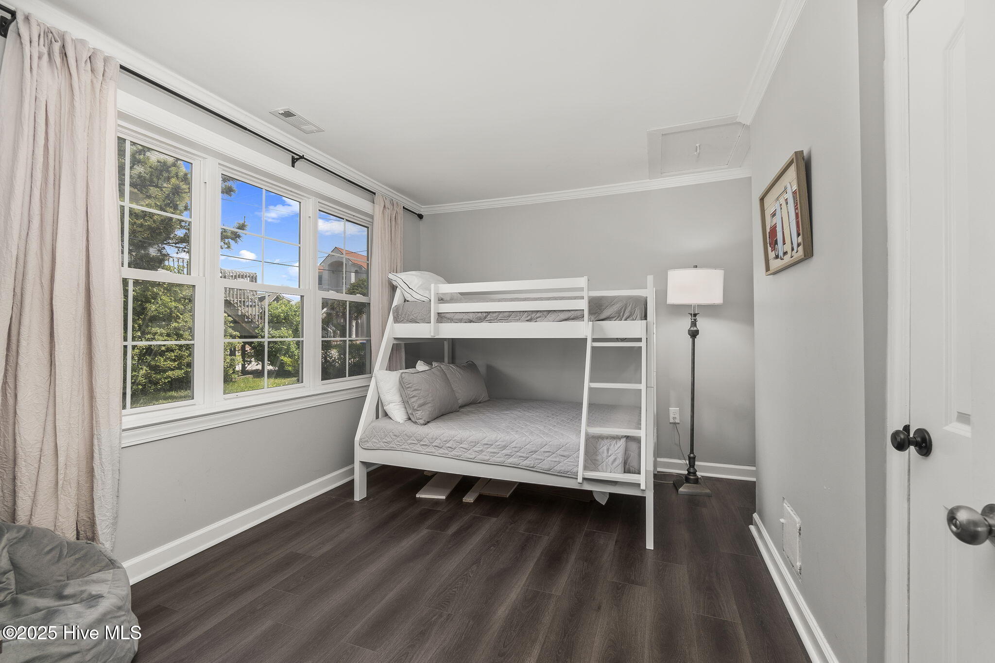 145 Bayview Boulevard