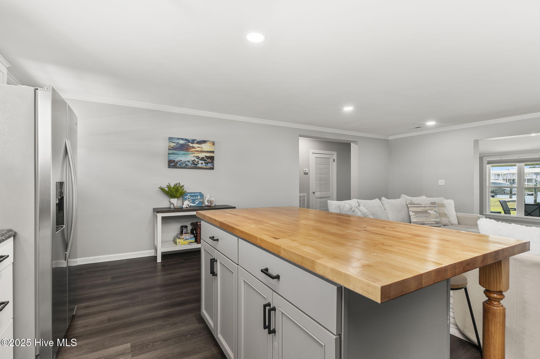 145 Bayview Boulevard