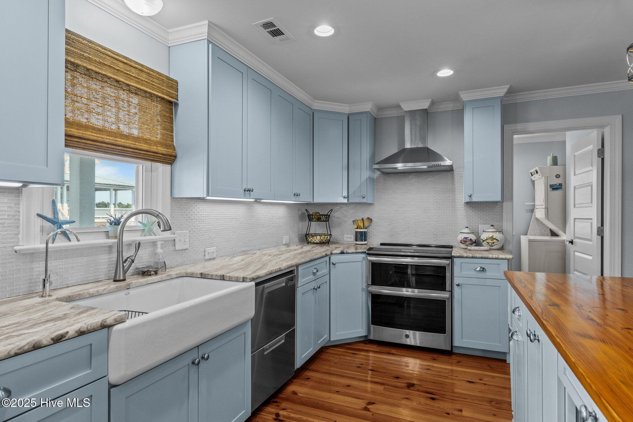 141 Bayview Boulevard