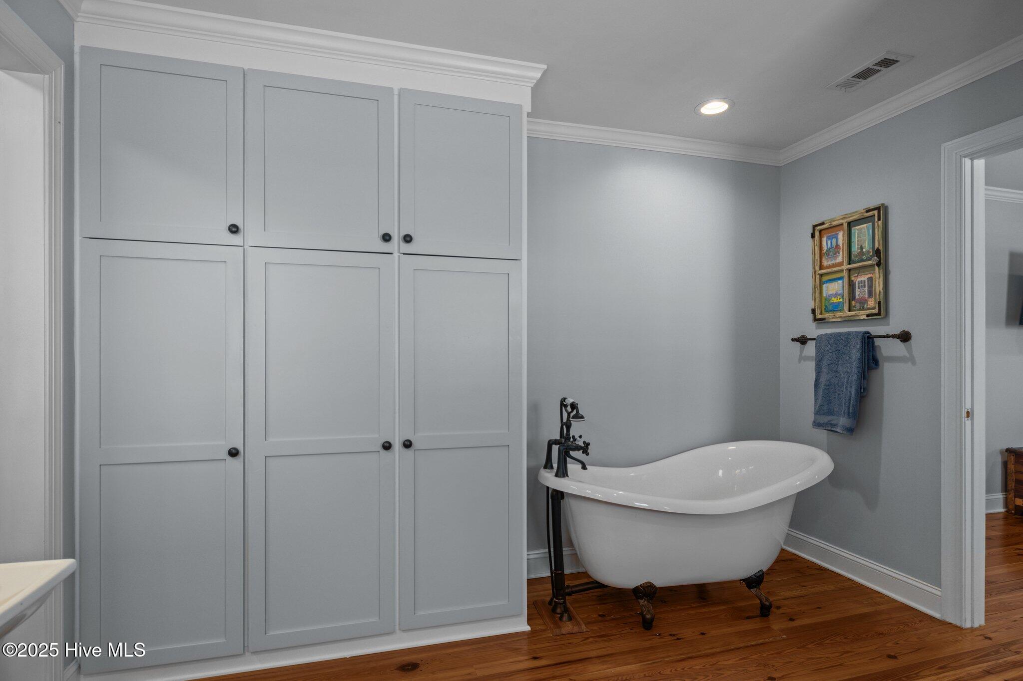 141 Bayview Boulevard