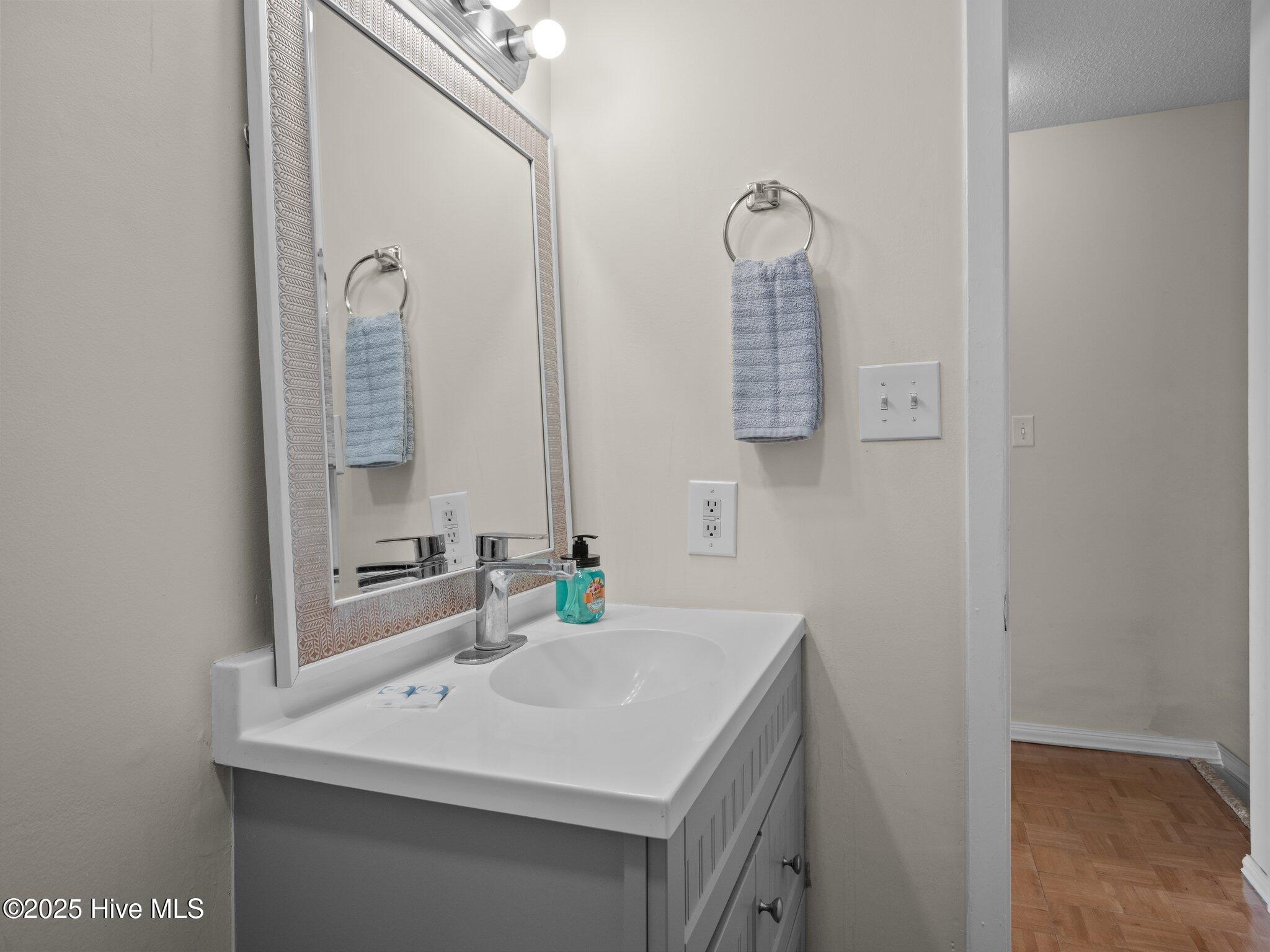 119 Center Drive, Ua (1)