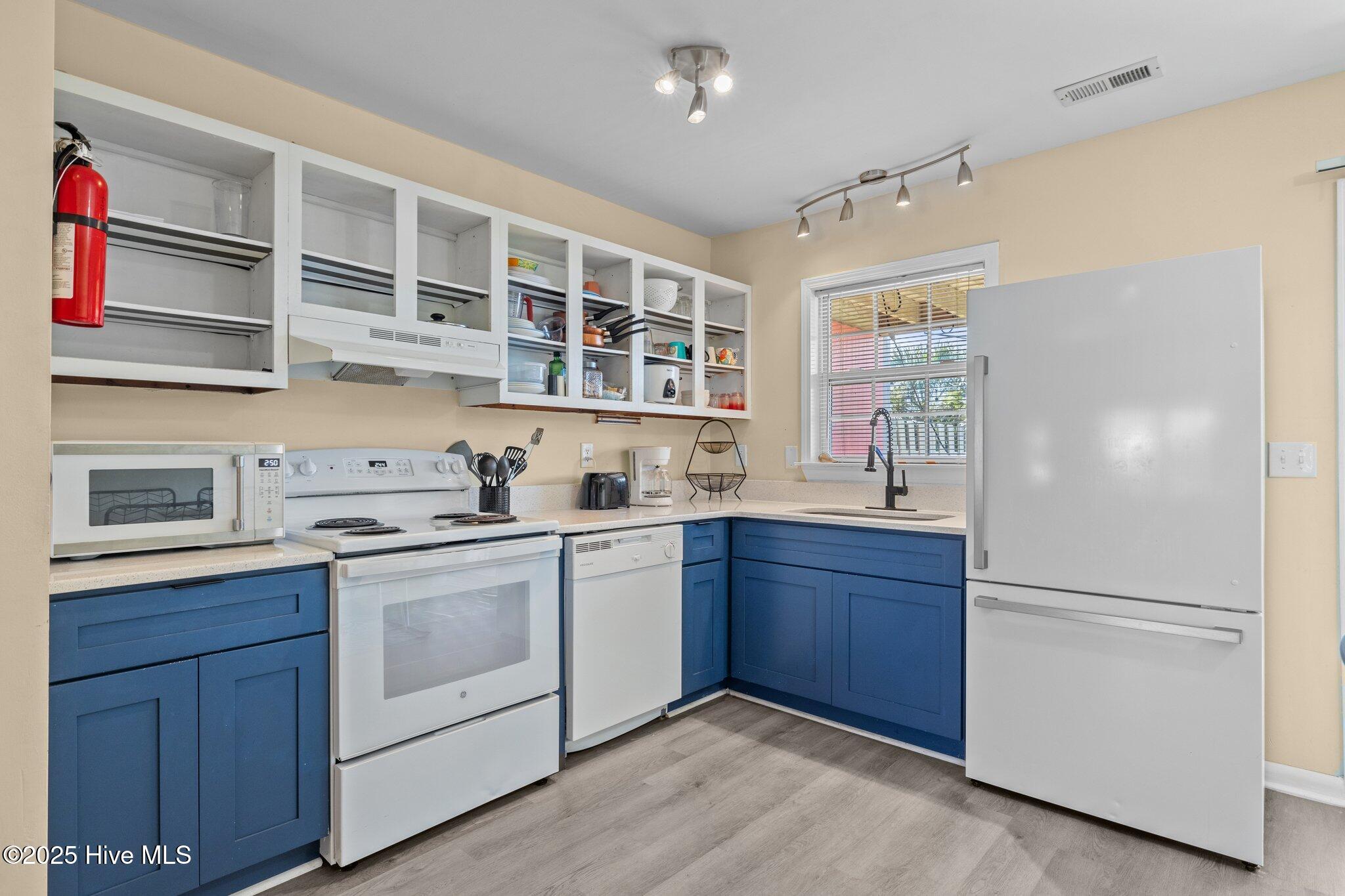 119 Center Drive, C (3)