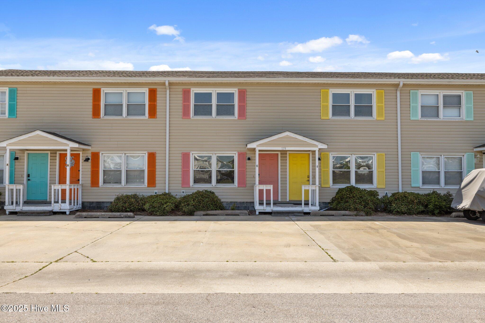 119 Center Drive, C (3)