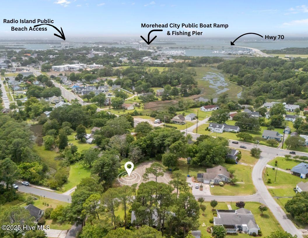 201 Sherwood Boulevard