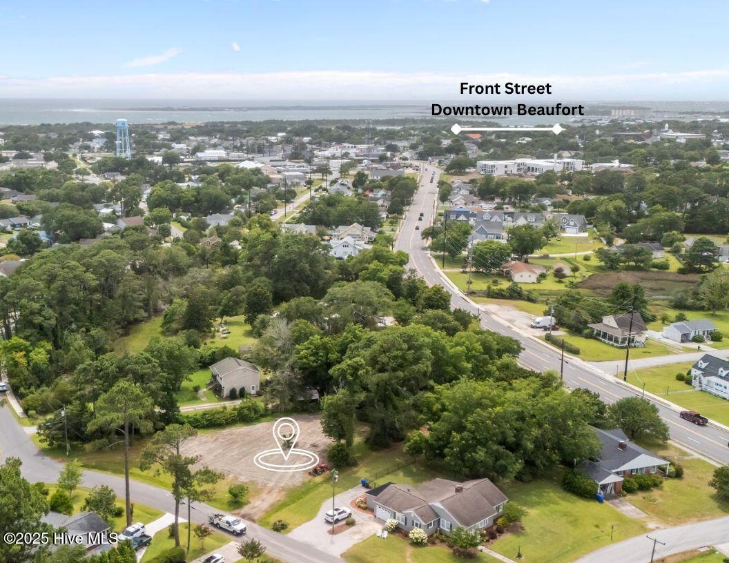 203 Sherwood Boulevard