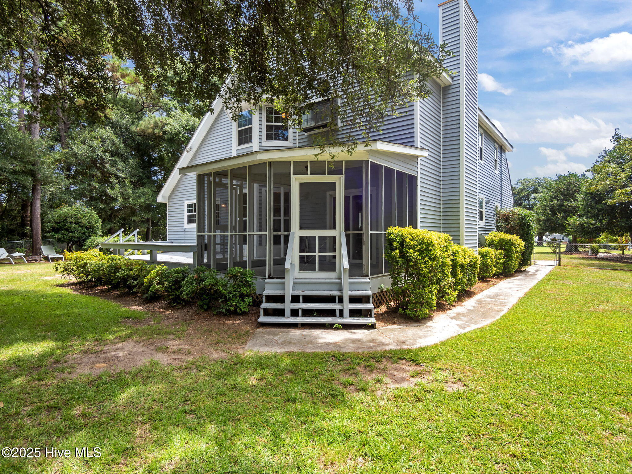 206 Channel Drive