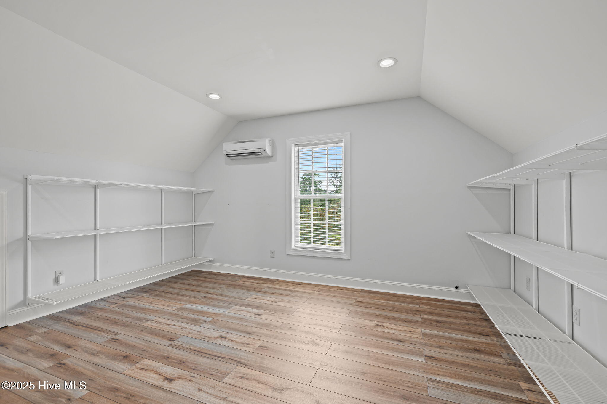 1401 Dills Creek Lane