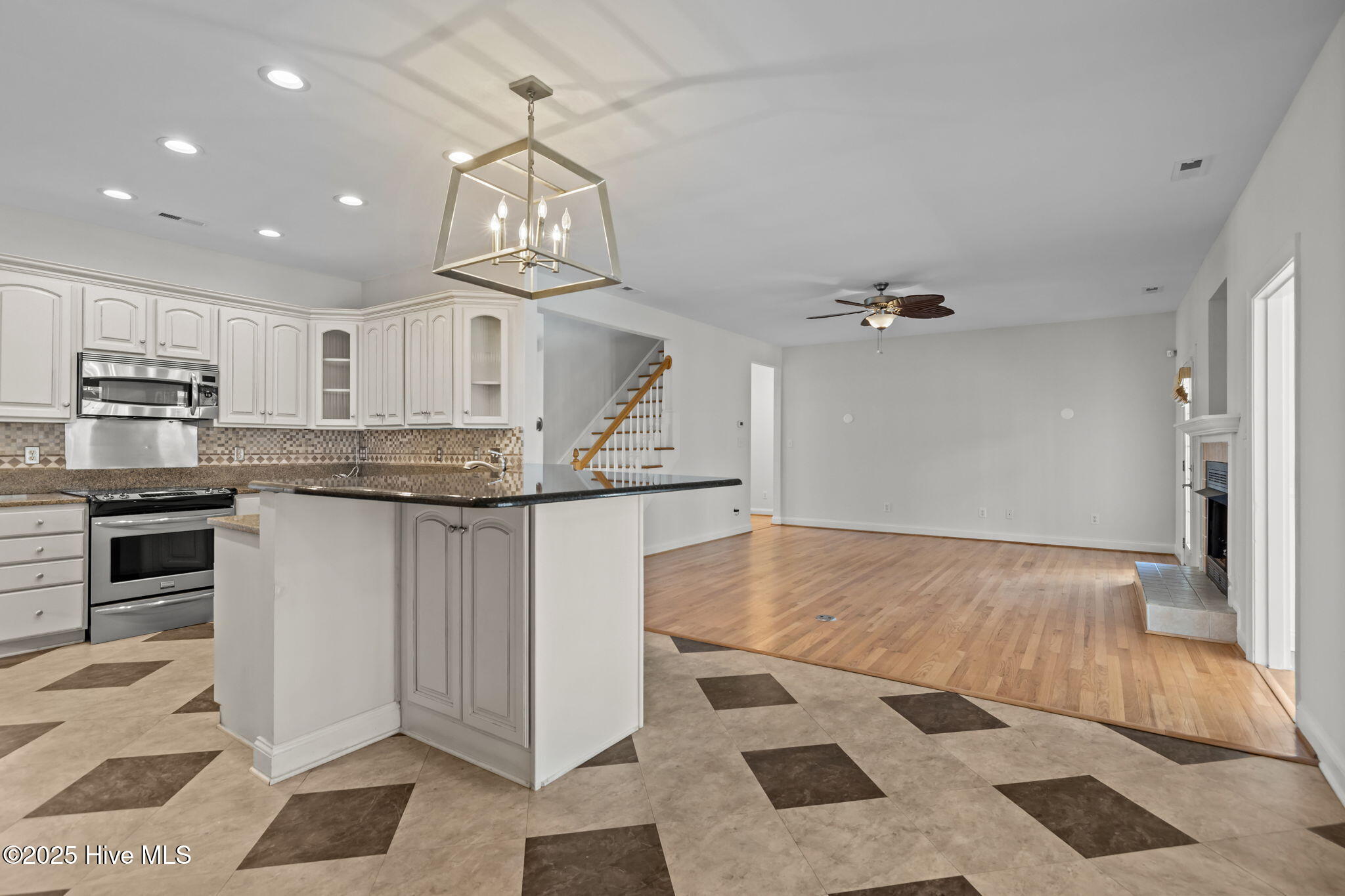 1401 Dills Creek Lane