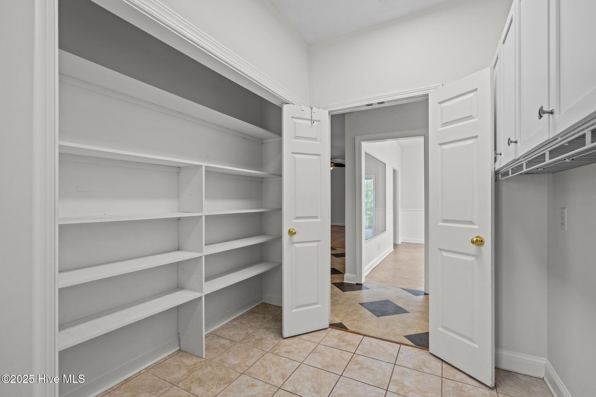 1401 Dills Creek Lane