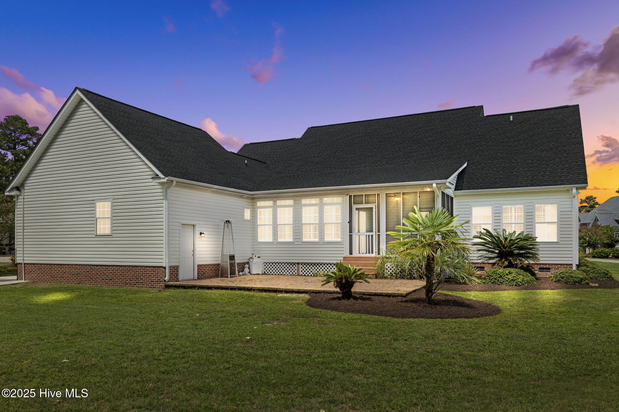 1401 Dills Creek Lane