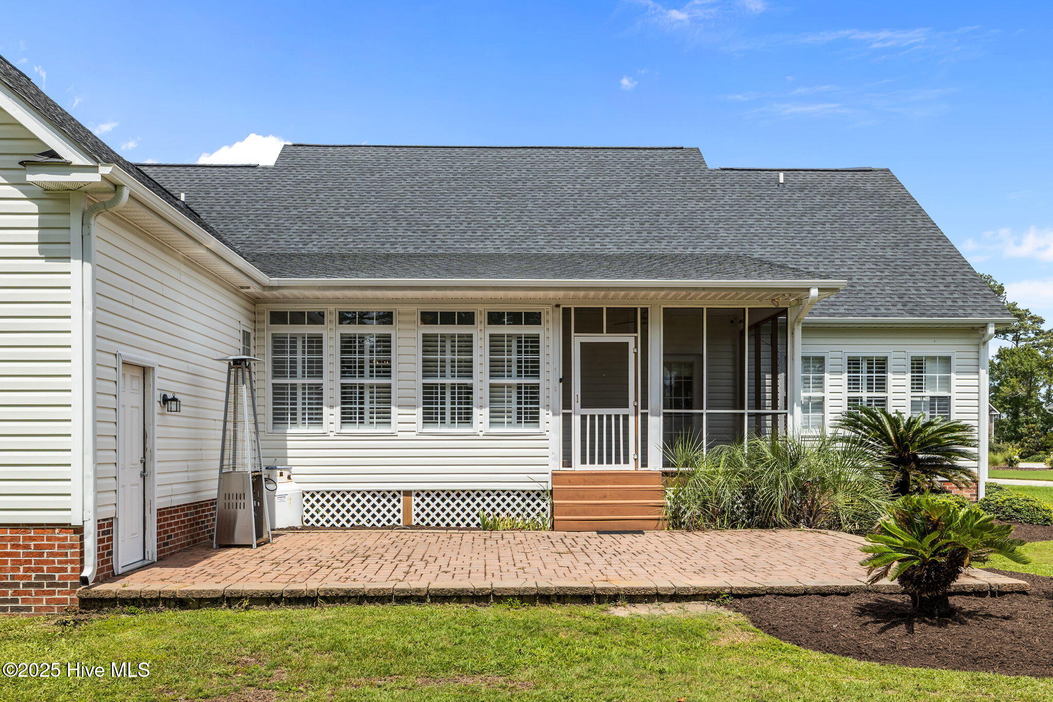 1401 Dills Creek Lane