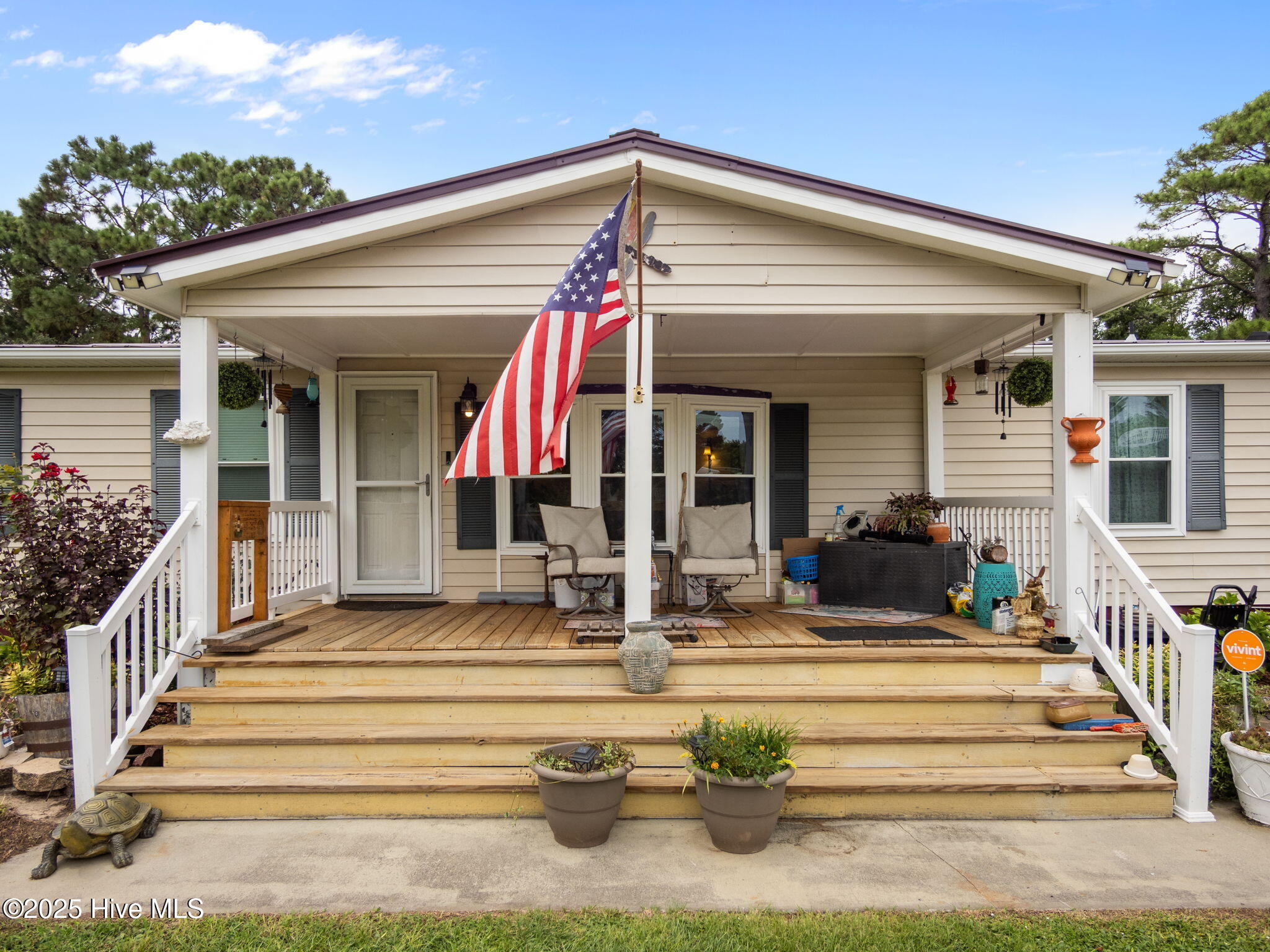 339 E Southwinds Drive