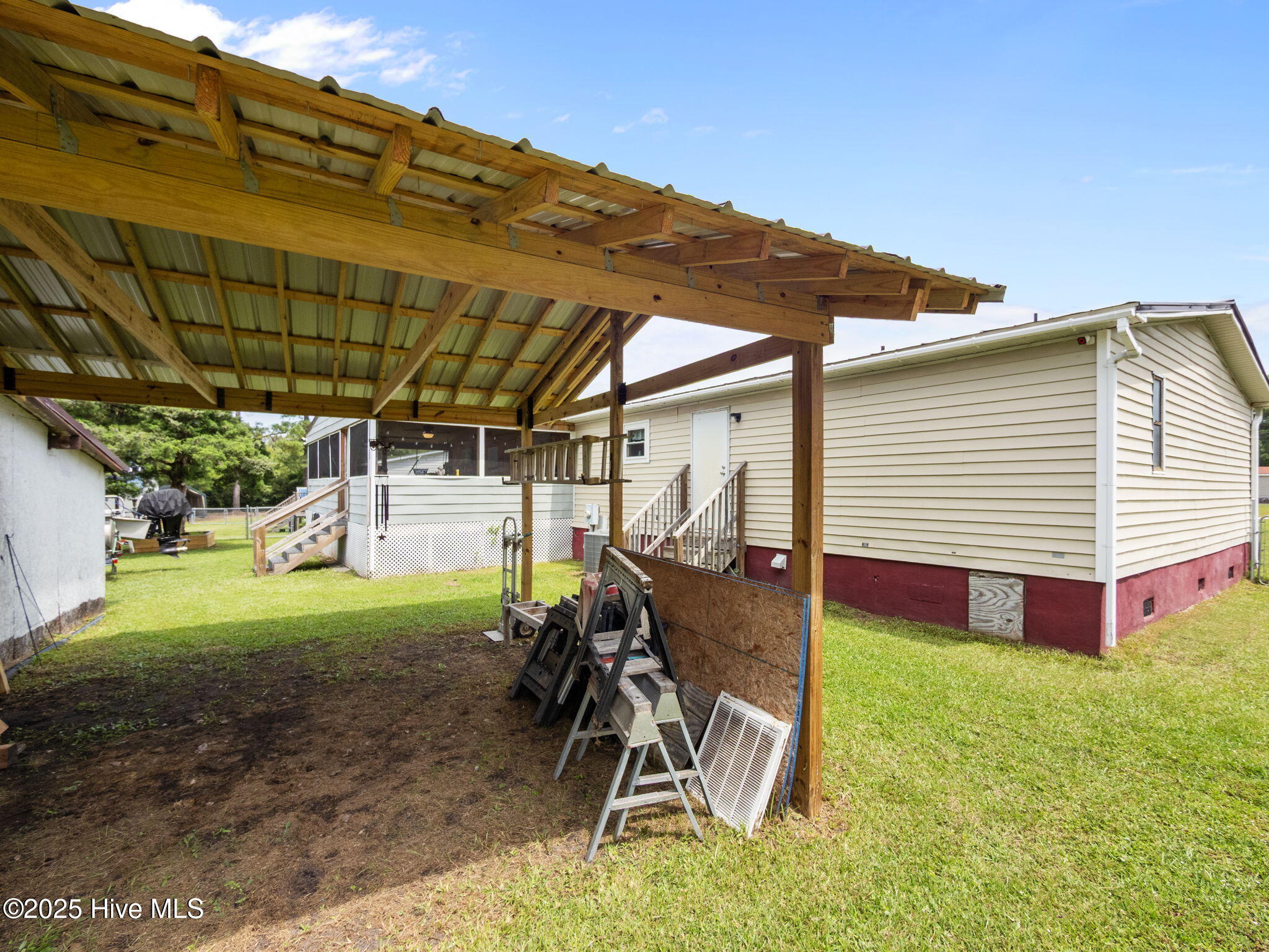 339 E Southwinds Drive