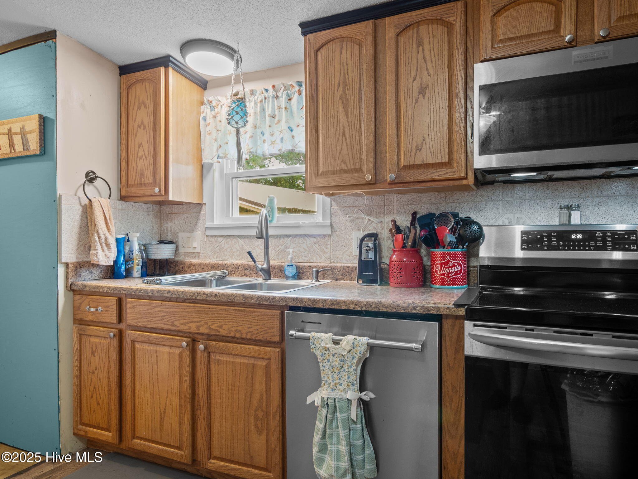 339 E Southwinds Drive