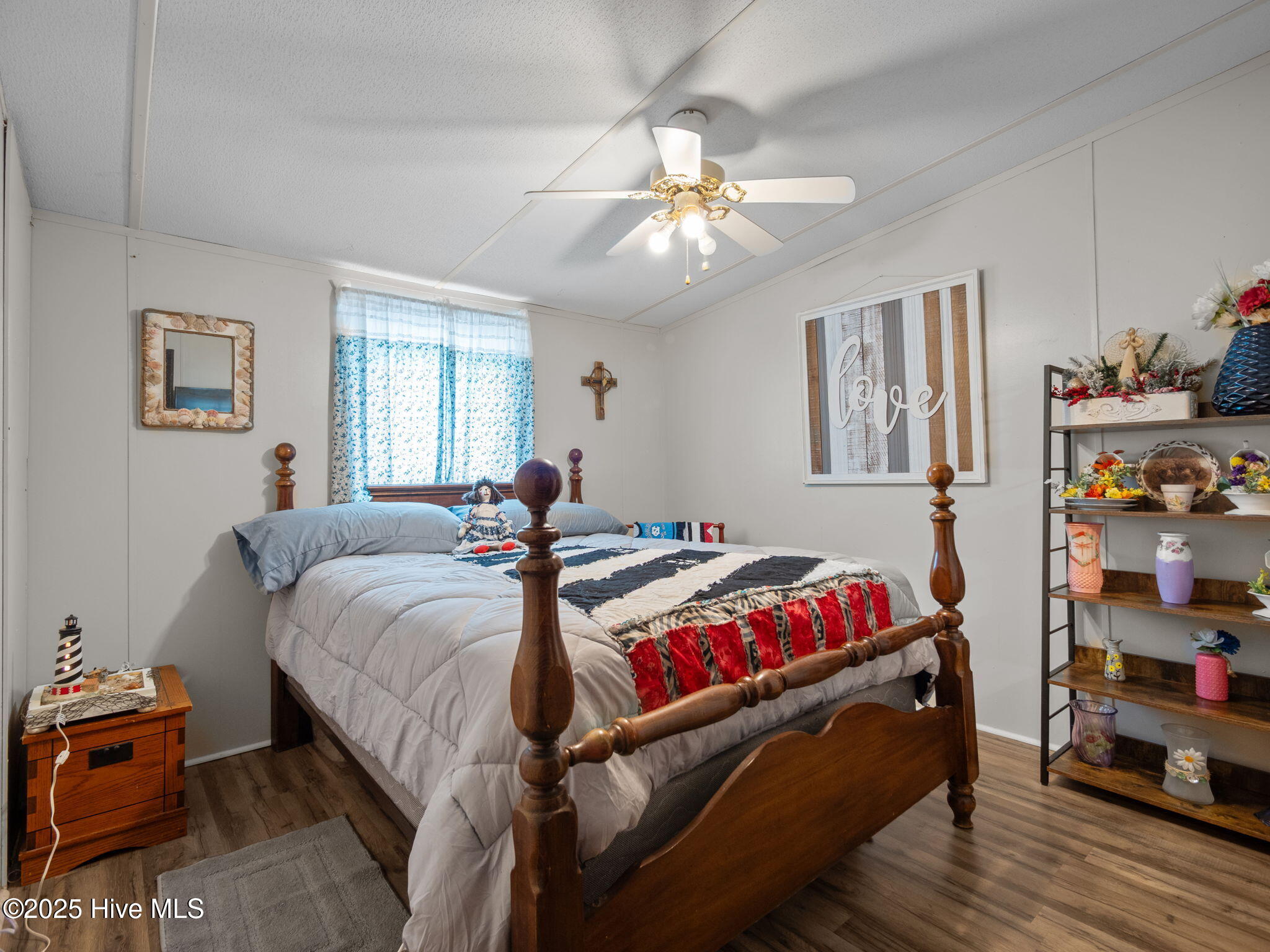 339 E Southwinds Drive