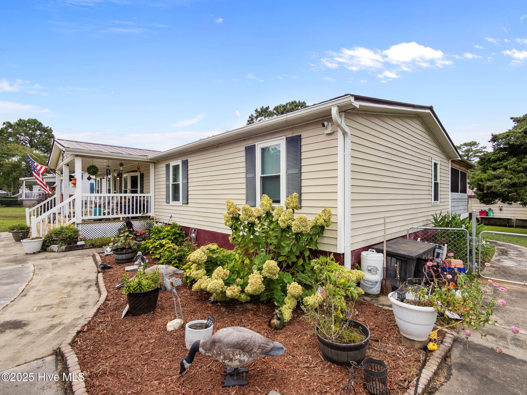 339 E Southwinds Drive