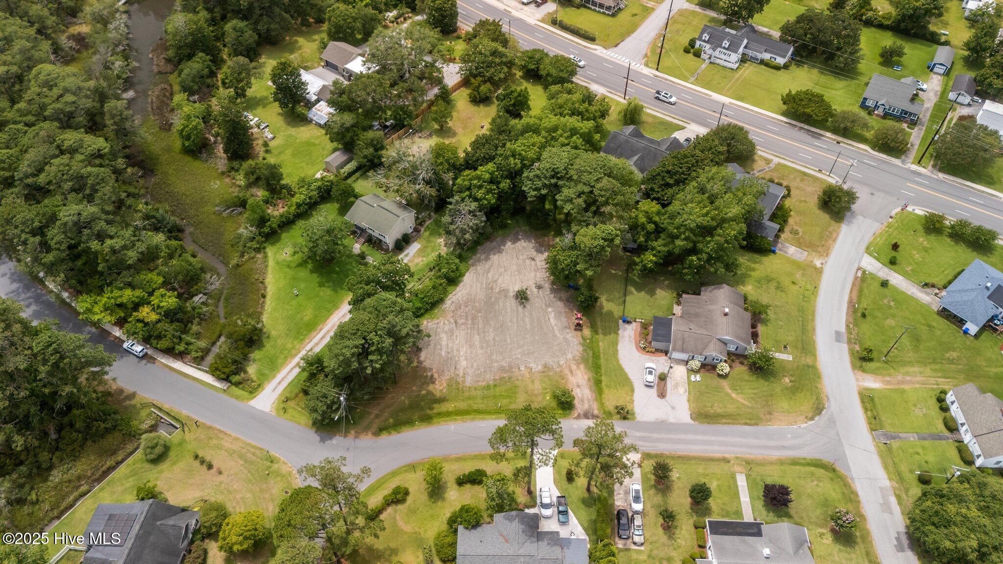 201-203 Sherwood Boulevard