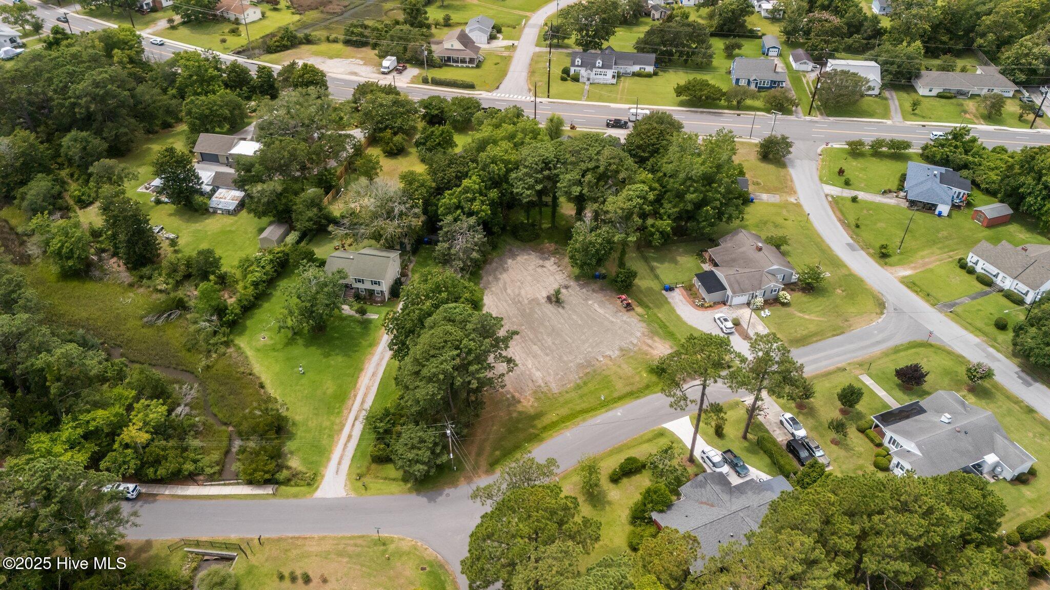 201-203 Sherwood Boulevard