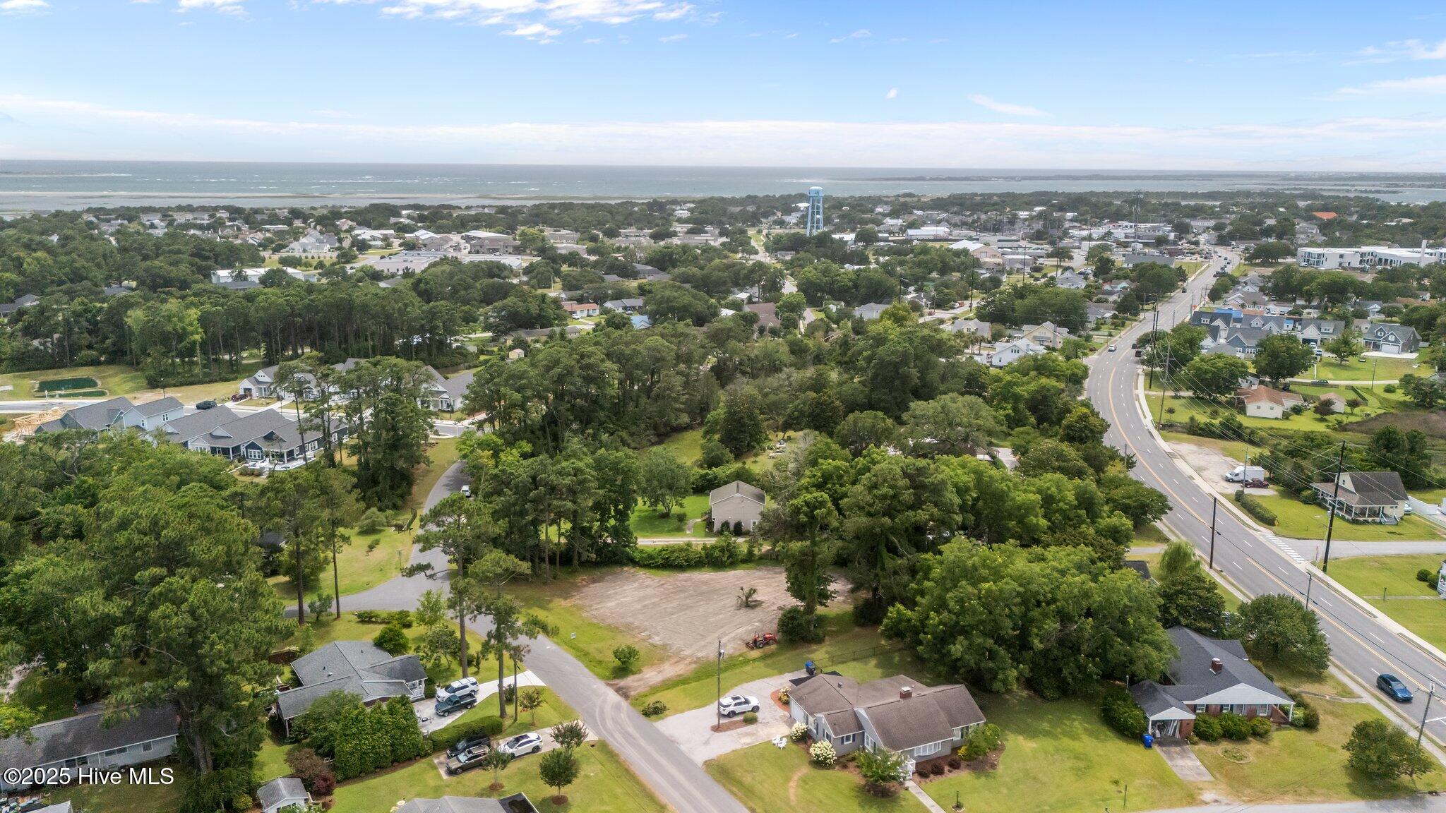 201-203 Sherwood Boulevard