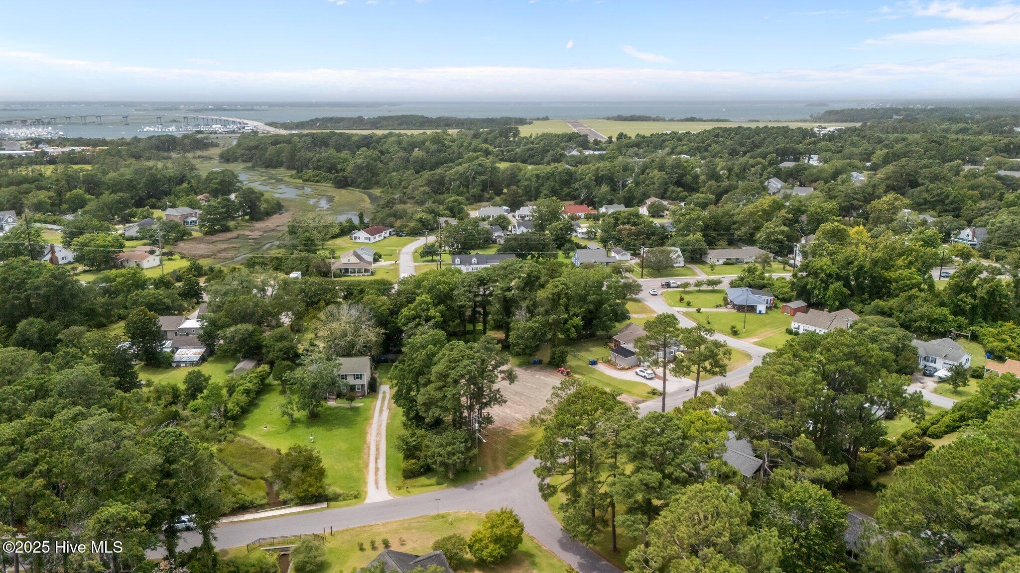 201-203 Sherwood Boulevard