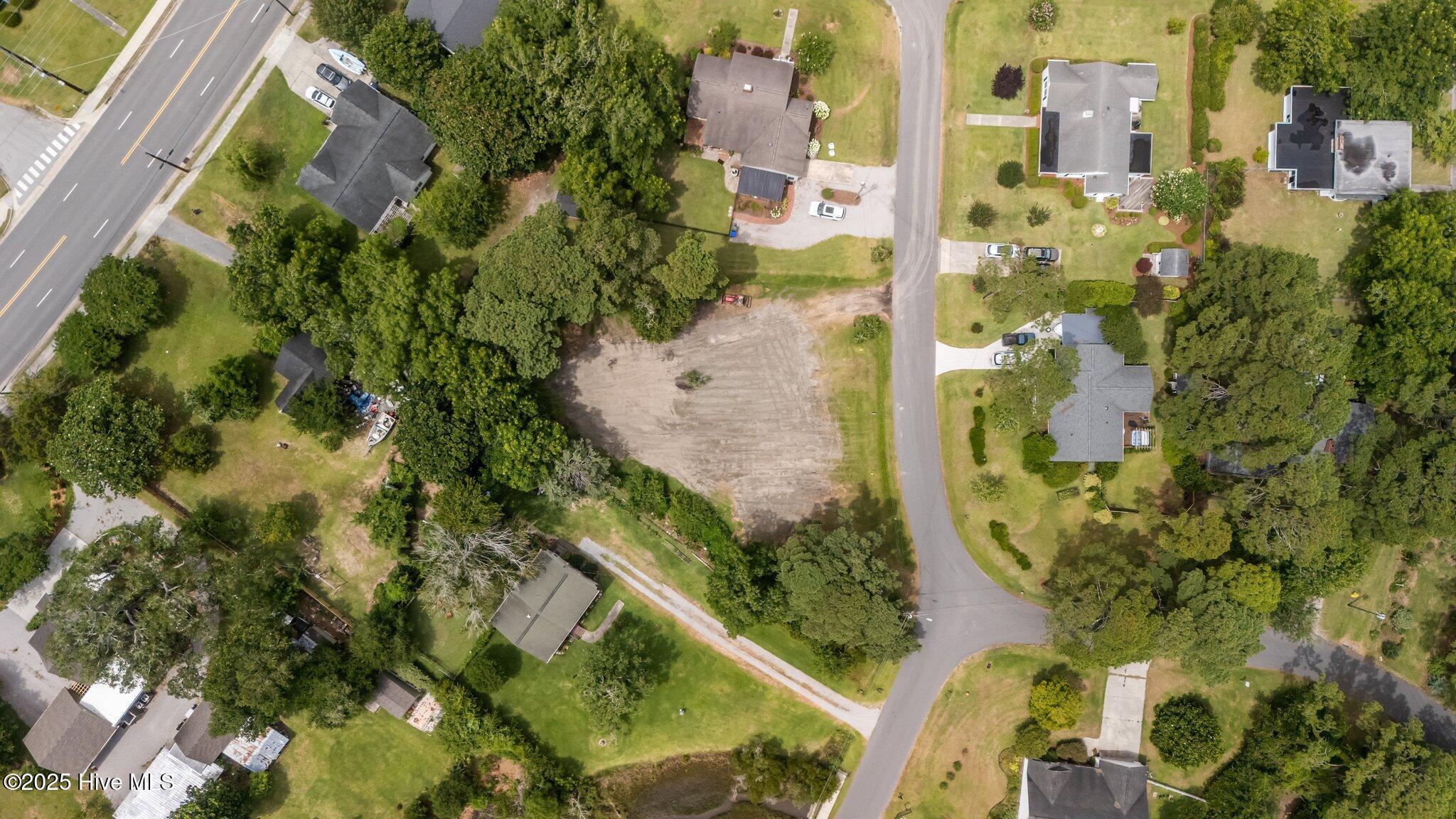 201-203 Sherwood Boulevard