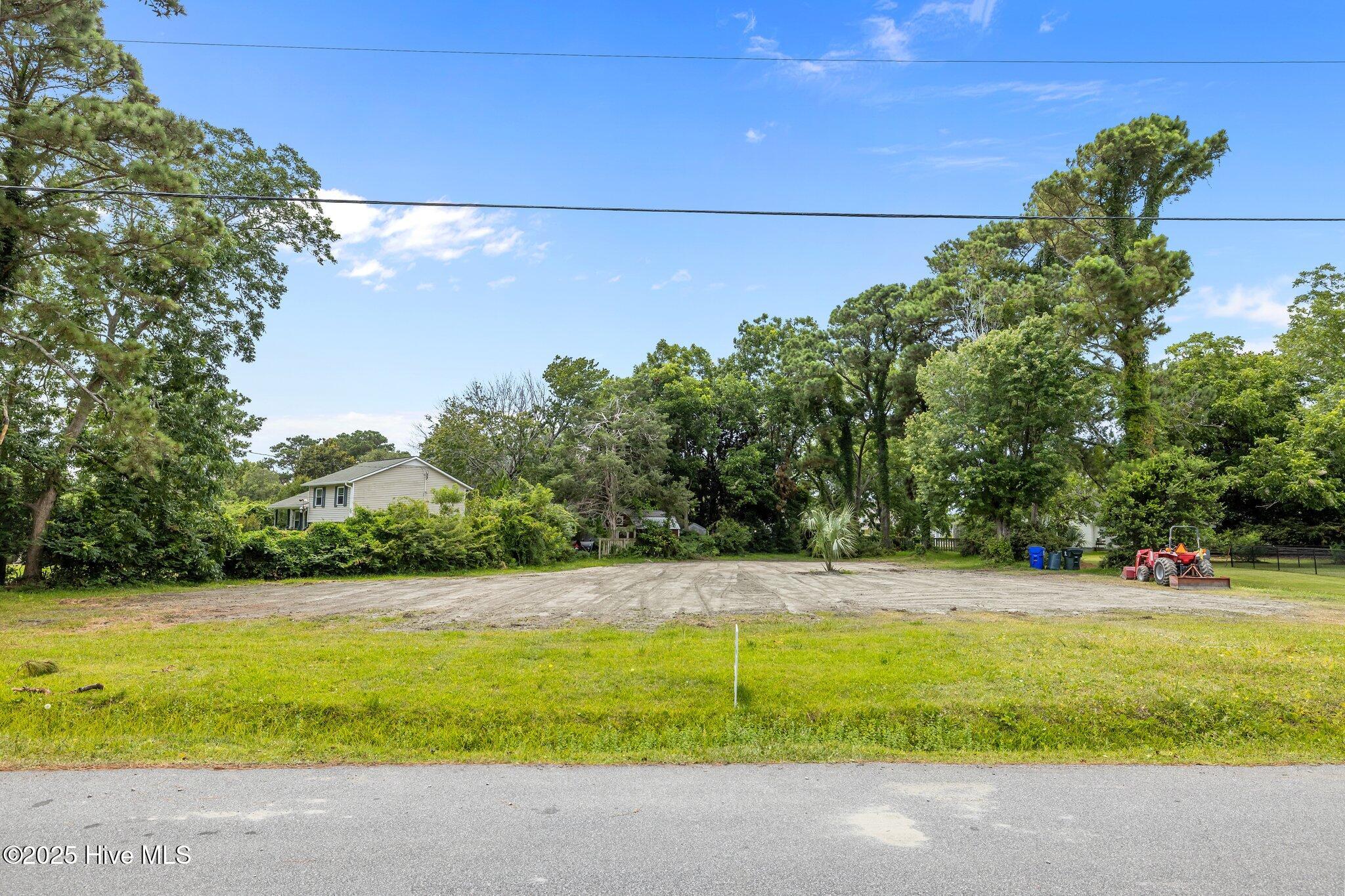 201-203 Sherwood Boulevard