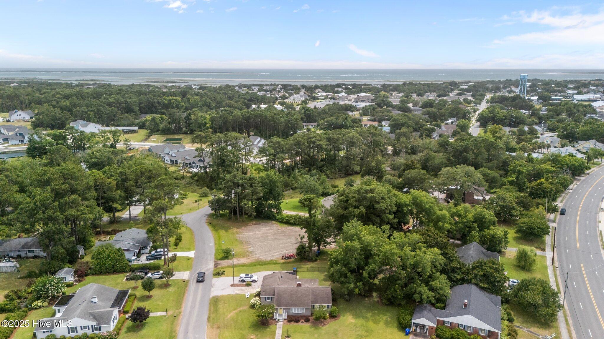 201-203 Sherwood Boulevard