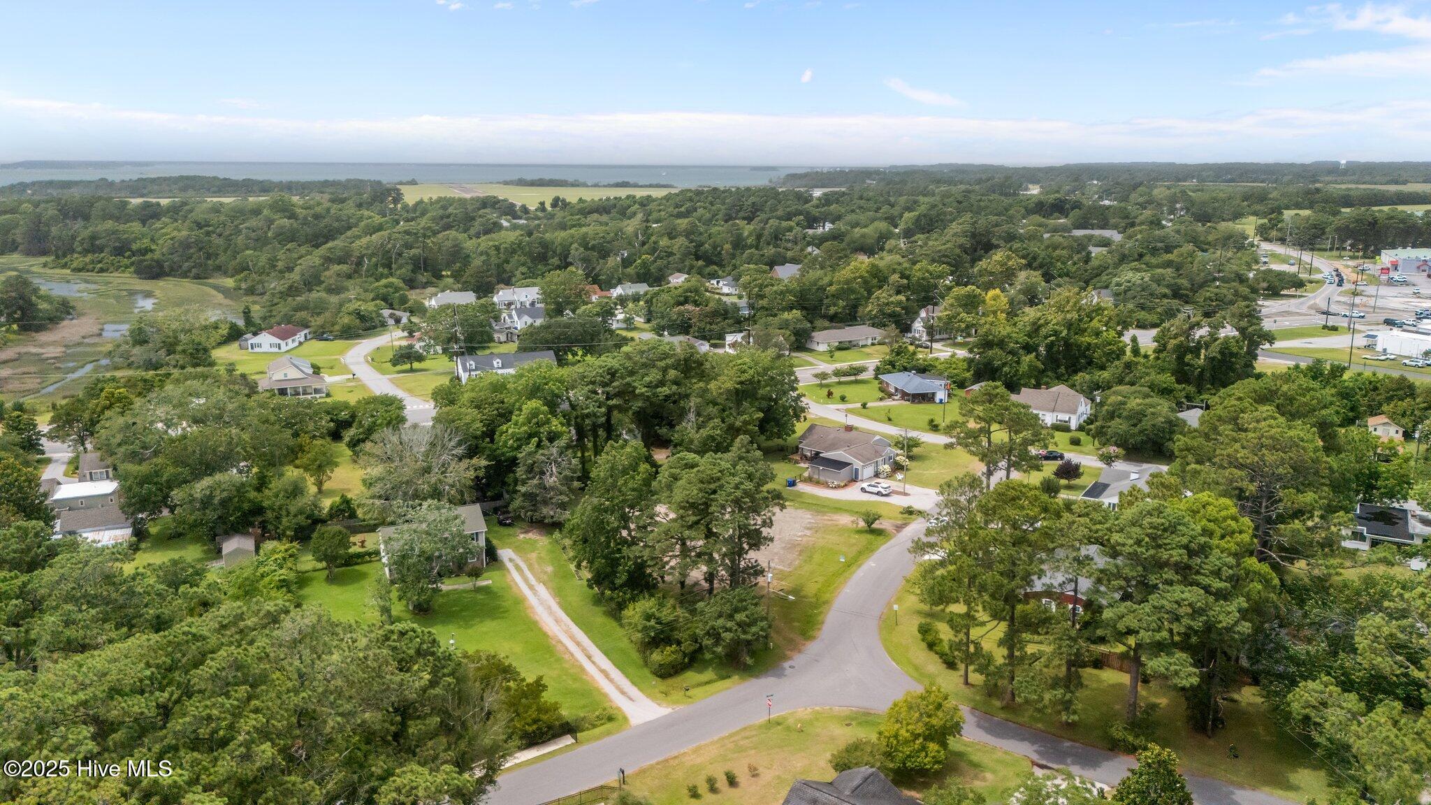 201-203 Sherwood Boulevard