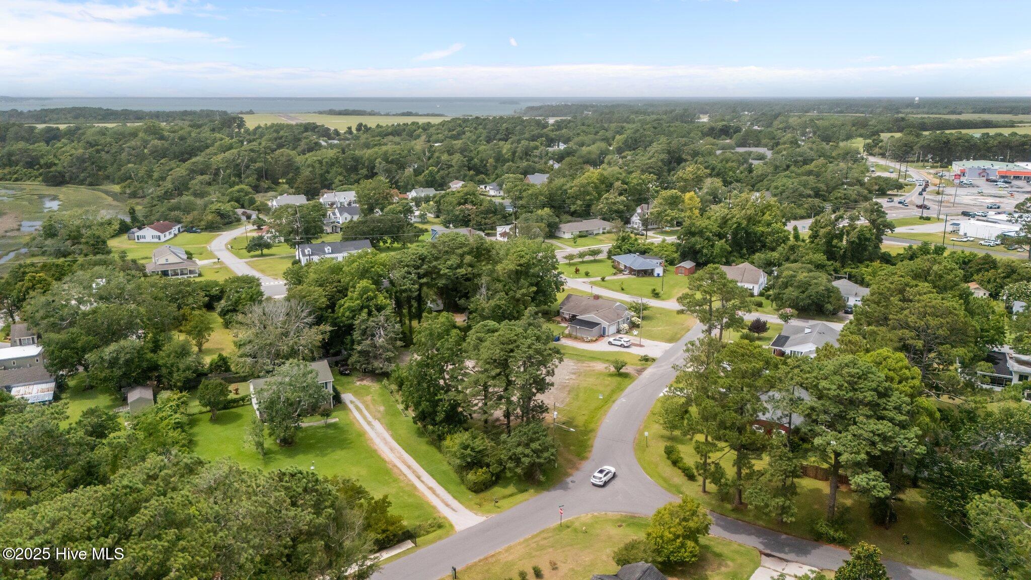 201-203 Sherwood Boulevard