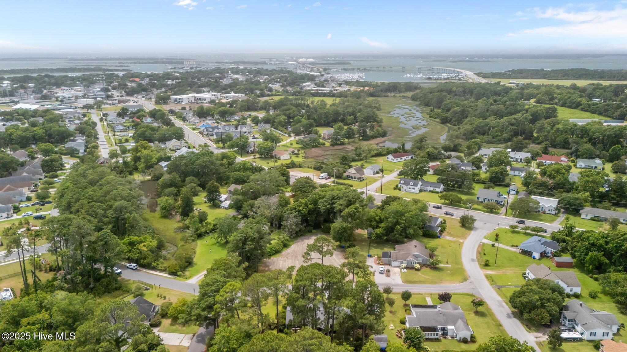 201-203 Sherwood Boulevard